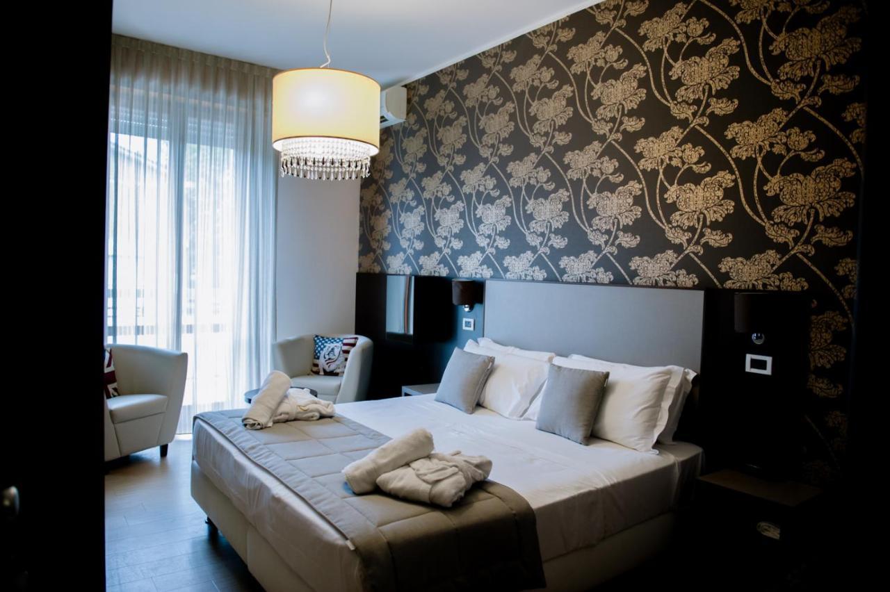Hotel Lalla Beauty & Relax Чезенатико Екстериор снимка
