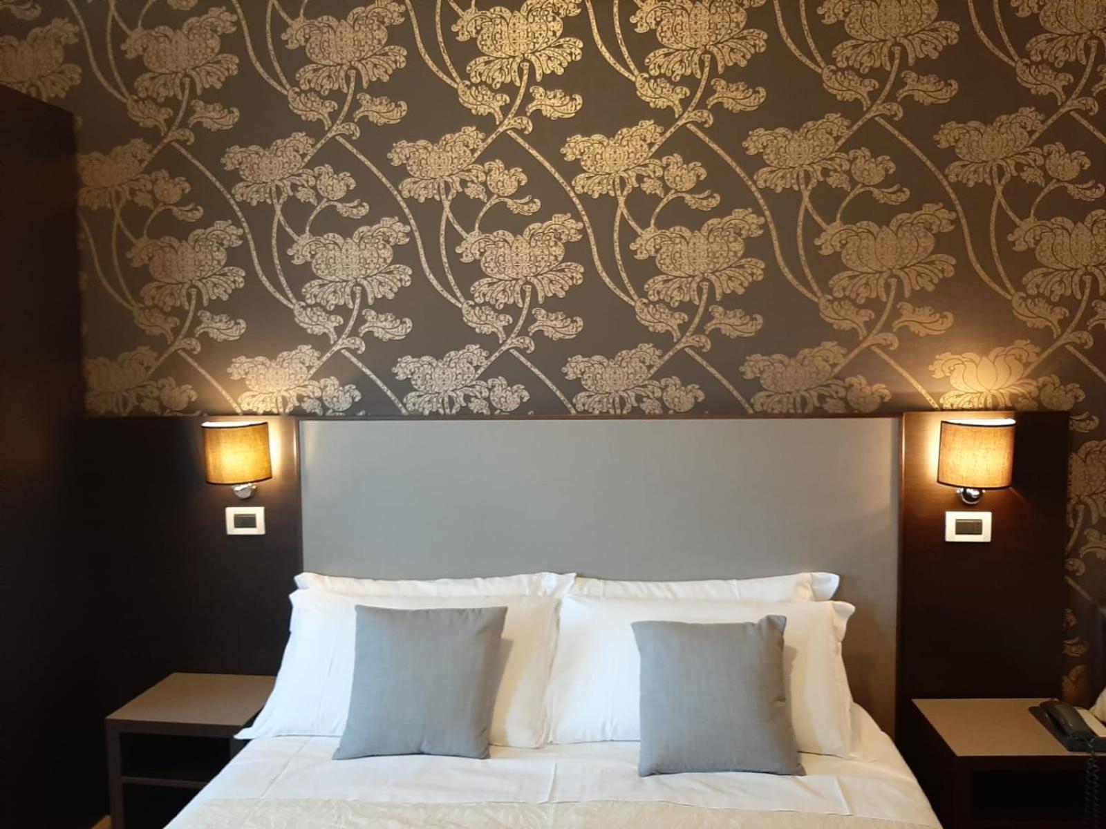 Hotel Lalla Beauty & Relax Чезенатико Екстериор снимка