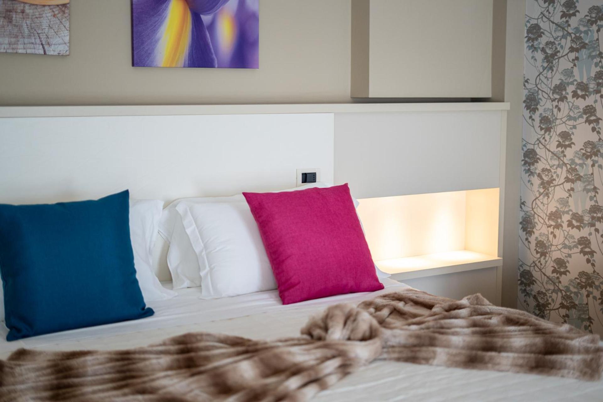 Hotel Lalla Beauty & Relax Чезенатико Екстериор снимка