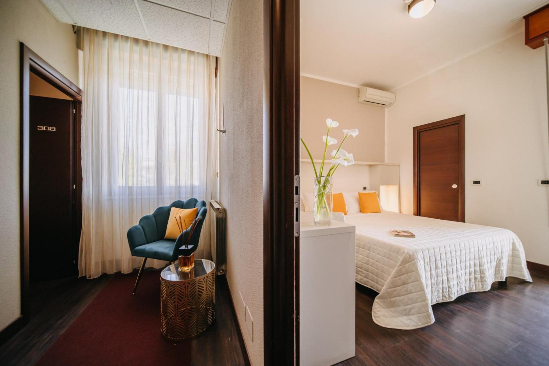 Hotel Lalla Beauty & Relax Чезенатико Екстериор снимка