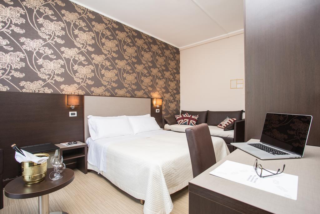 Hotel Lalla Beauty & Relax Чезенатико Екстериор снимка
